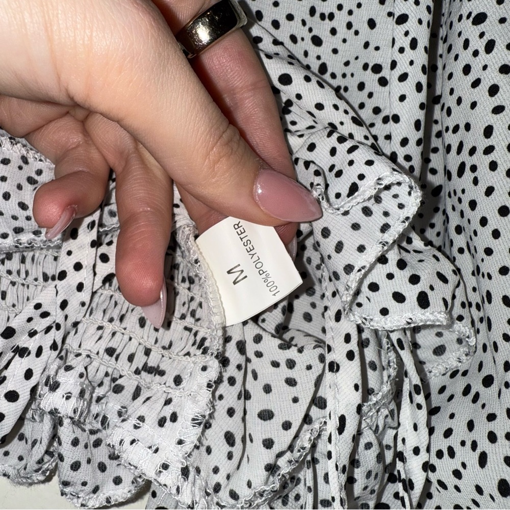 White Spotted Long Sleeve Smocked Crop Blouse - Picture 3 of 4